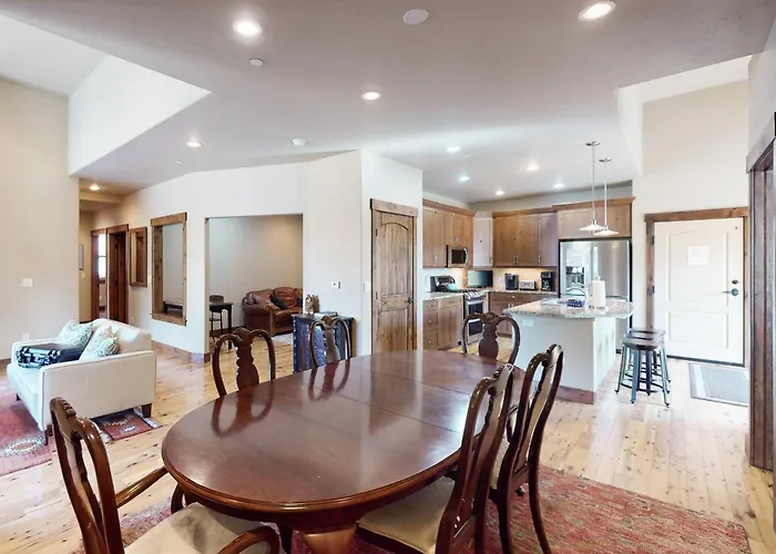 Bears Den Condo Unit 1
