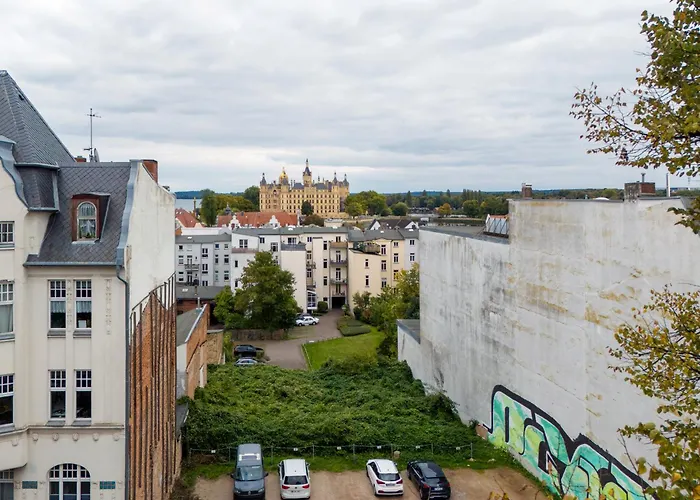 Schlosskoenig - Modernes & Zentrales Apartment Mit Balkon Und Arbeitsplatz