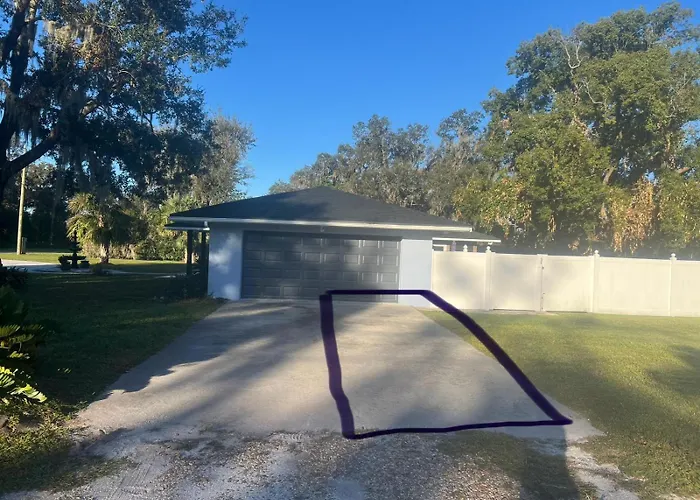 Peaceful Florida Studio