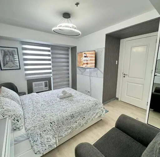 2Br Mountain View Cabin - The Bali Corner At Azure North