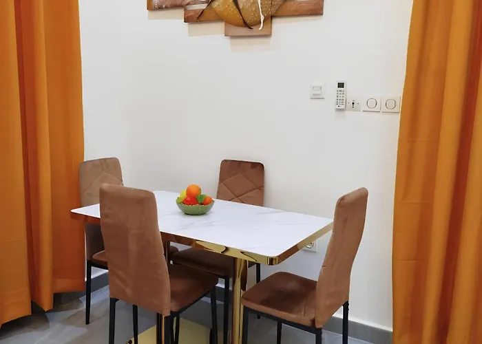 Appartement Cosy & Chill Avec Groupe Electrogene, Forage, Parking, Gardien Et Wifi
