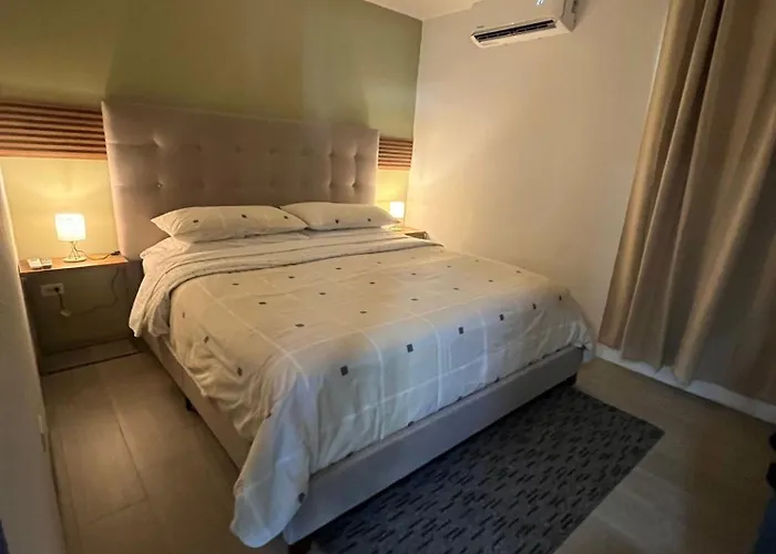 Paraguana Inn