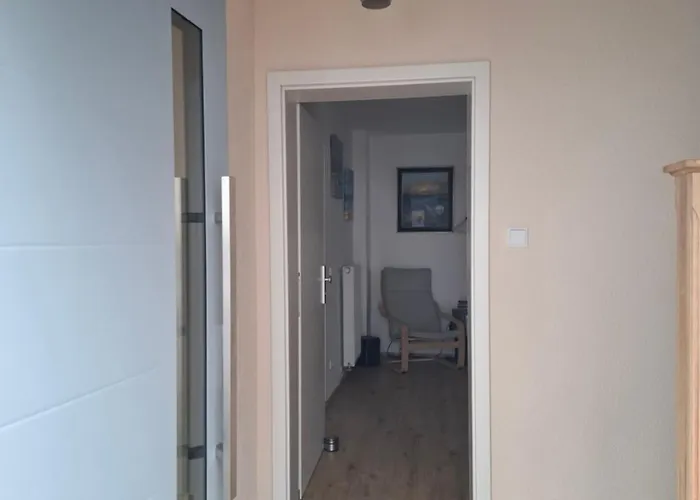 Umgeben Von Seen Und Waeldern