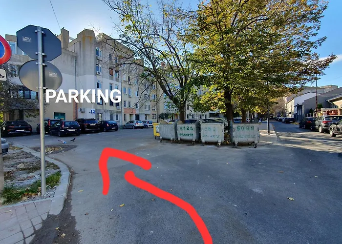 Central Art Apartment With Treasure Hunt, Free Parking & Self Check-In