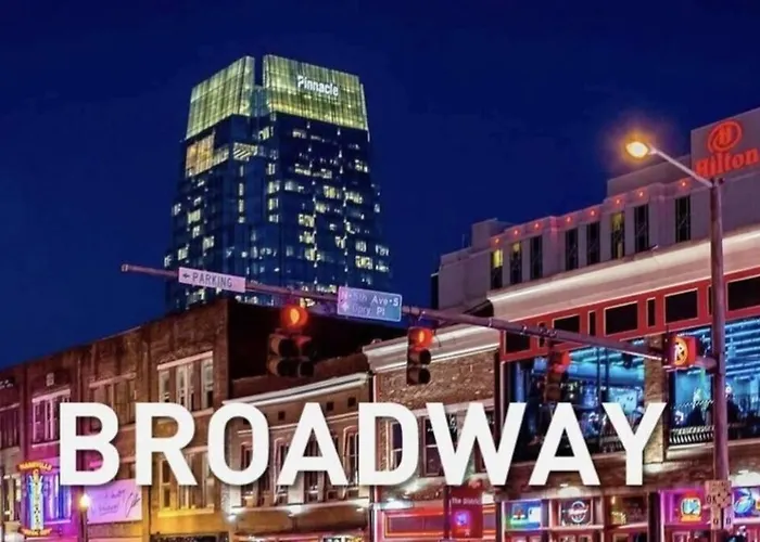 Electric - Odyssey -Top Floor West End 2 Bedroom - Minutes To Broadway