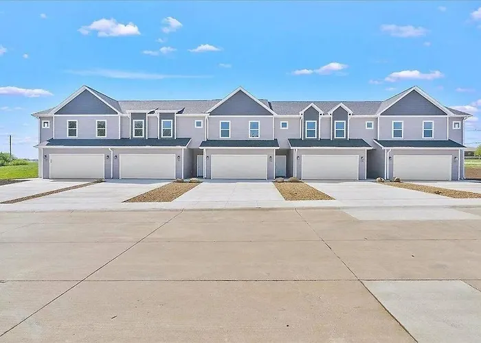 Central Cedar Falls Townhome - King Beds!