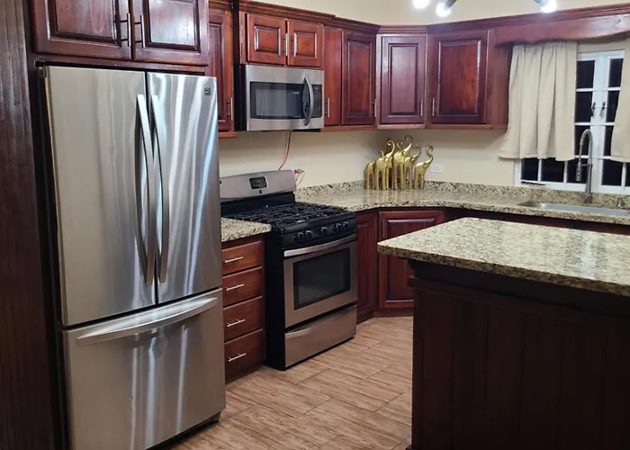 Quiet Oasis It'S Spacious And Elegantly Designed