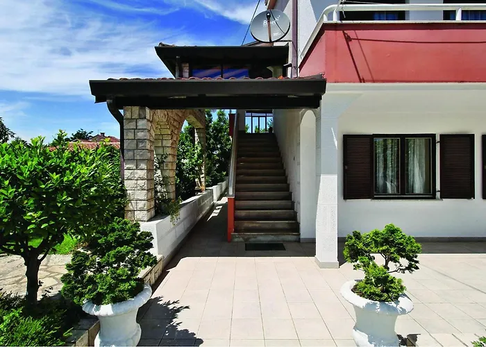 1 Bedroom Cozy Apartment In Savudrija