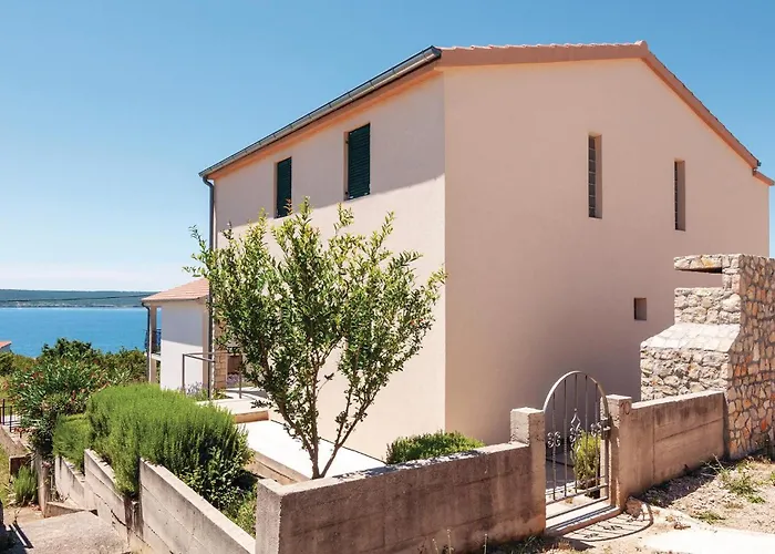 One-Bedroom Apartment In Maslenica