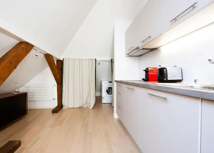 Charming Loft Studio In Chailly - Prime Central Location Ac1