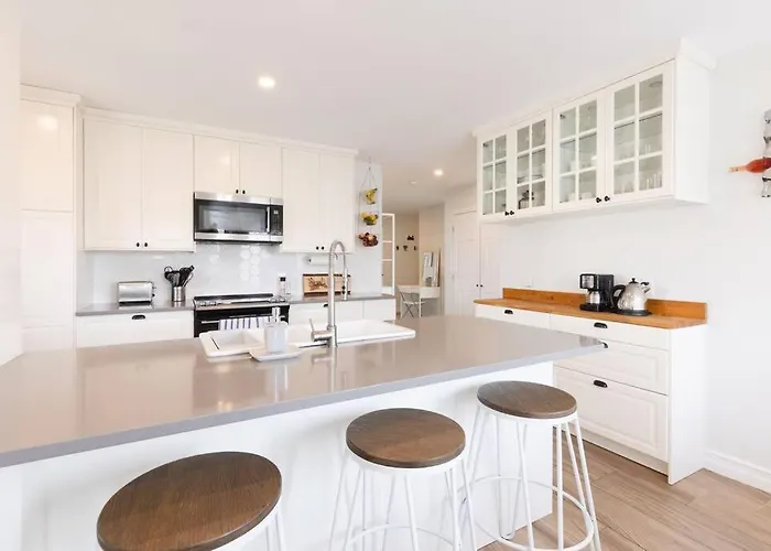 Your Halifornian Home Trendy 3 Bedroom Flat