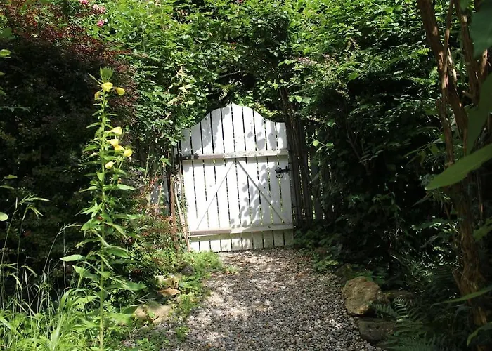 Traumwohnung Mit Eigenem Garten