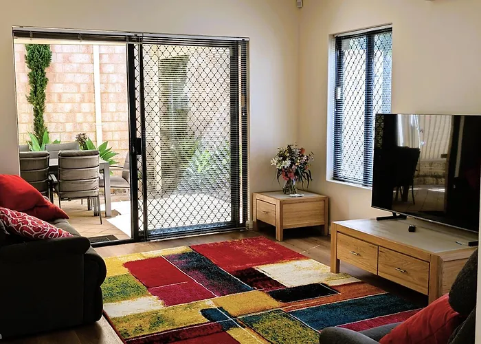 Rockingham Beach Townhouse