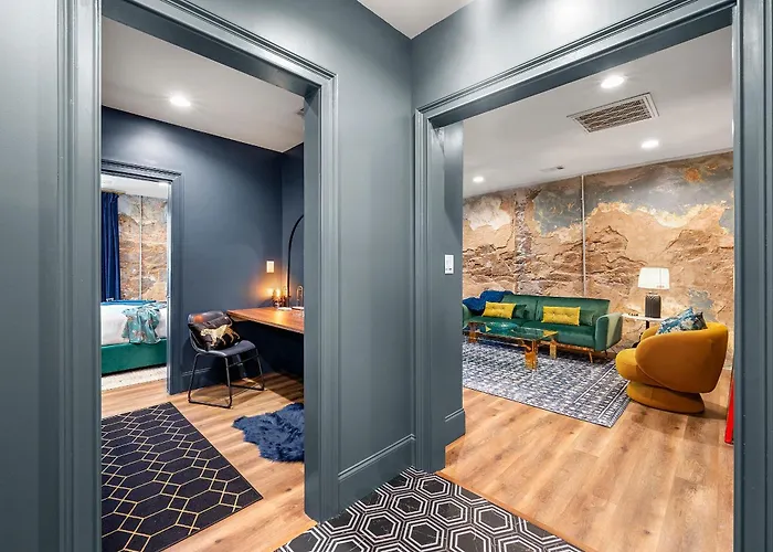 Opulent Loft On Main St -Walk To Stone Mtn Park!
