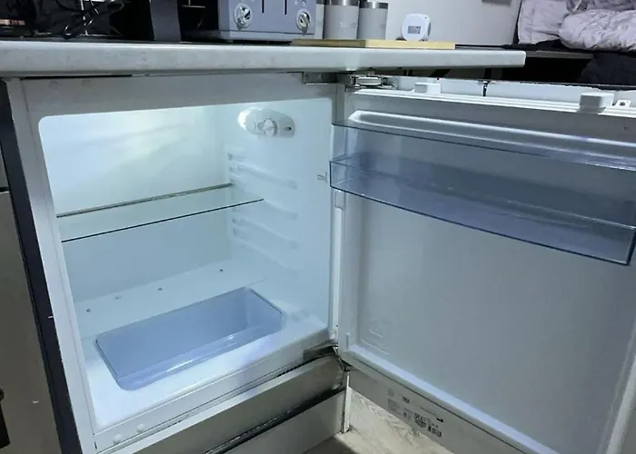 Studio Apartment In Bolton Town