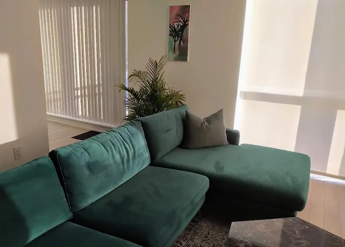 Ggp Boutique Townhome