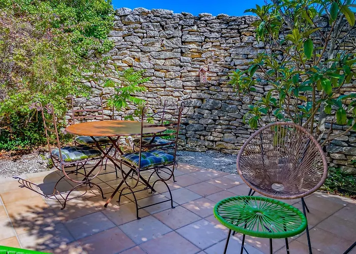 Bastidon A Gordes Avec Piscine