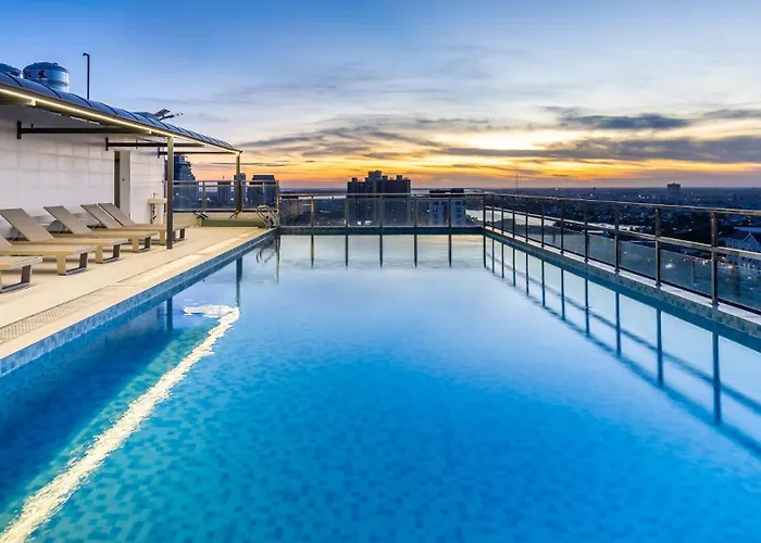 Skycondo - Sky Pool Experience In Bkk - Laundry Included