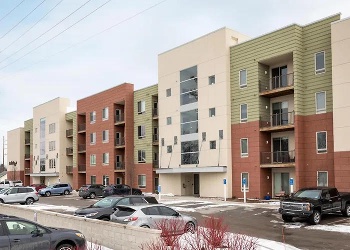 Curated, New Build Condo On Tart Trail, With Bikes