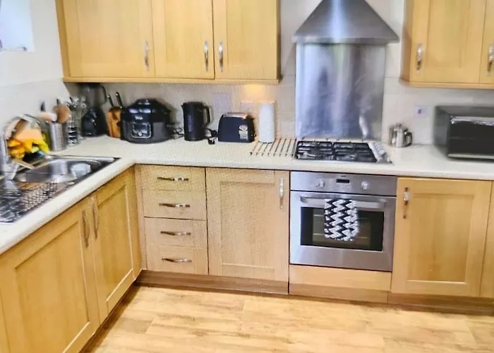 Spacious And Modern Two Bedroom Two Bathroom Flat With Secure Parking