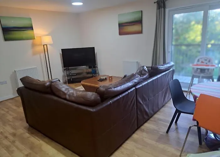Spacious And Modern Two Bedroom Two Bathroom Flat With Secure Parking