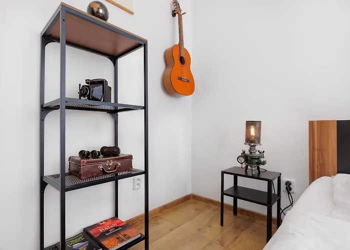Big 75M2 Next To Opera Building In Direct Centrum, Air-Conditioned, Balcony, 24H Self Checking