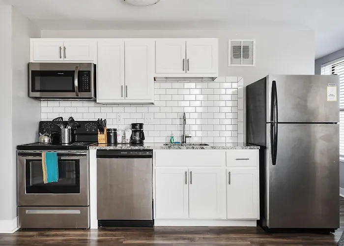 Modern Mass Ave 1Br Apartment With Kitchen