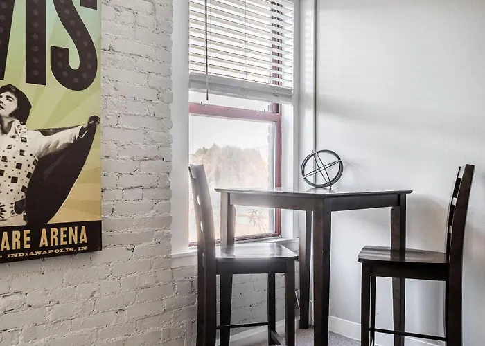 Spacious 2Br Apt On Mass Ave W Kitchen