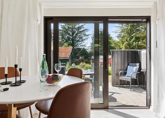 Awesome Apartment In Blokhus With Wifi