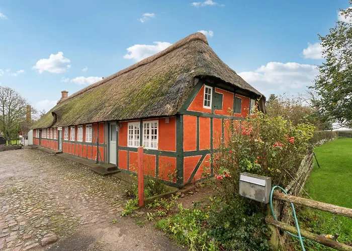Cozy Apartment In Faaborg With Kitchen