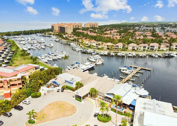 Fabulous Golf And Marina Community Condo