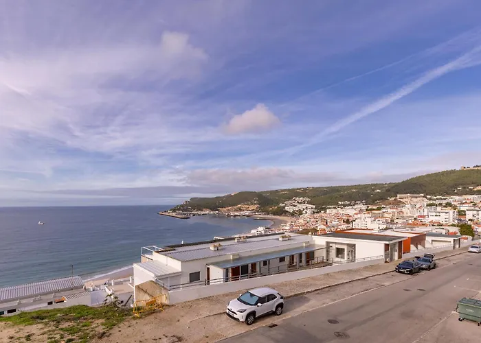 Cliffs Apartment - Astonishing View Over Sesimbra Bay By Trip2Portugal