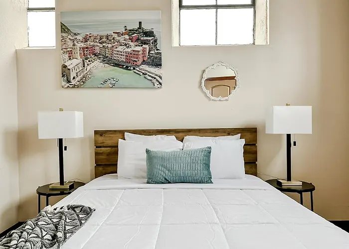 Sleepover 2Bd 1Ba Condos Downtown Springfield