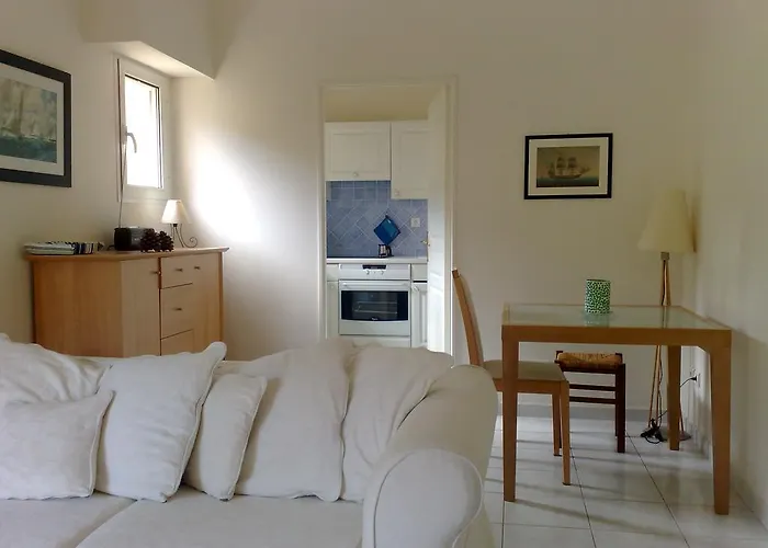 St Jean Cap Ferrat Elegant Escape Loggia Walk To Sea