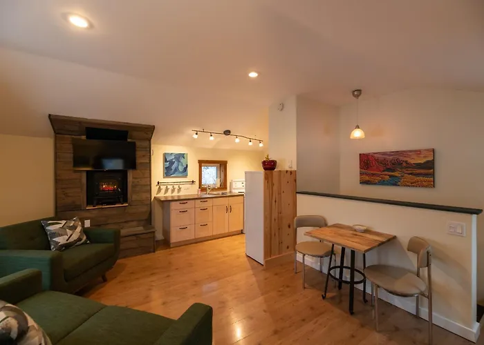 Located In Downtown Whitehorse - Treehouse