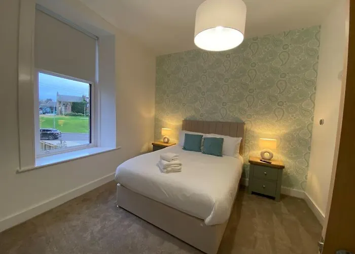 1 Smithhills Sleeps 5 Central And Spacious