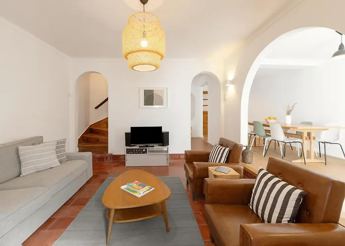 Arneiro Garden House