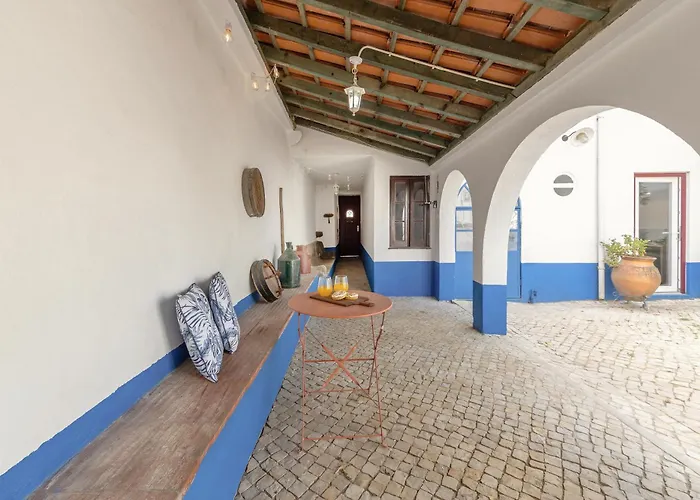 Arneiro Garden House