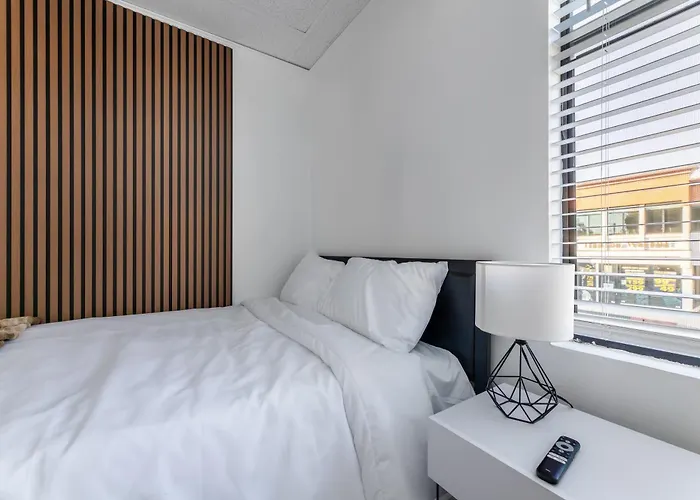 Walking Distance To Caltech Convention Center Pasadena Landmark Room