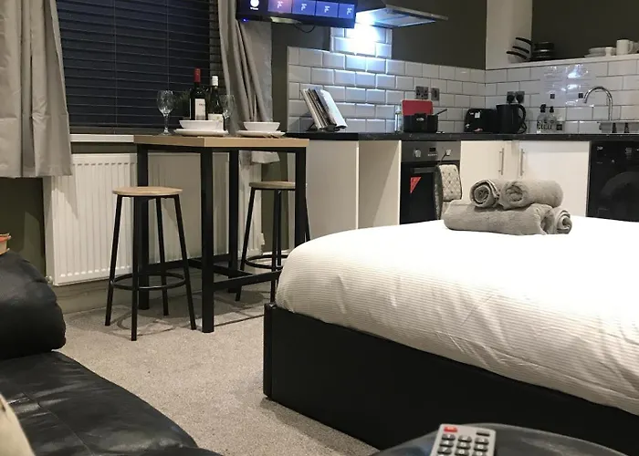 Contemporary 1 Bed Studio For Comfy Stay In Wigan