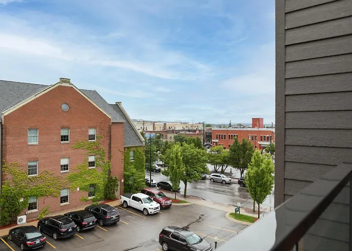 Brand New Condo In The Heart Of Traverse City!