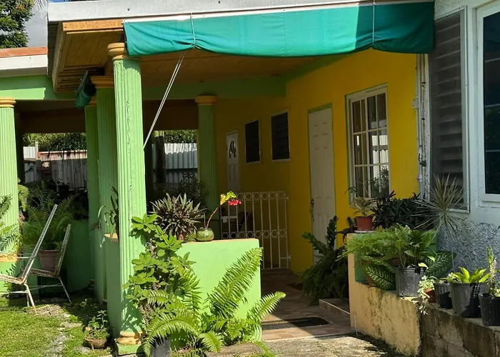 Shalom Suite 2, Manor Park