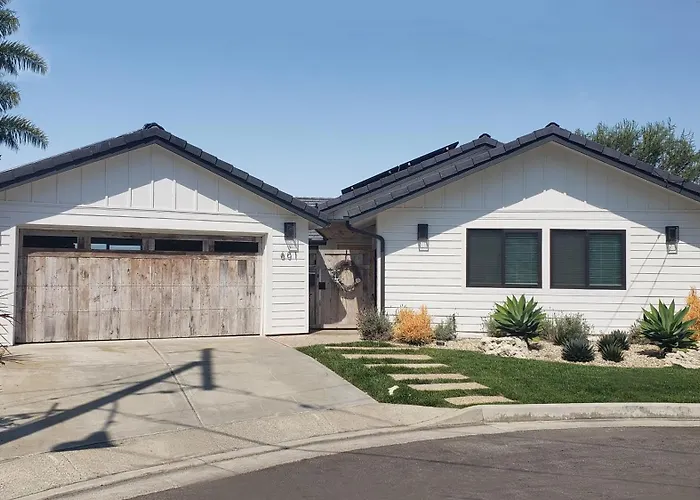 Ocean Views Beach House - 40 Pct Off Monthly