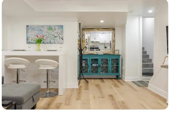 Luxurious 1000 Sq Ft Oasis