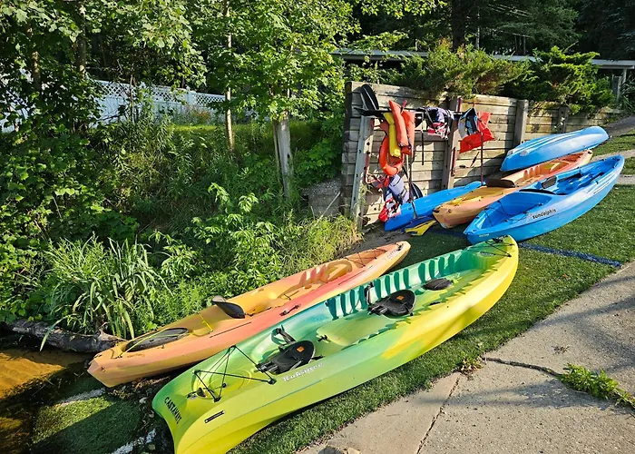 Castaways Cottage On Croton Pond #2