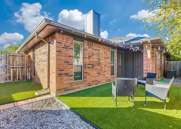 Cute Chic 2B 2B Duplex Apt