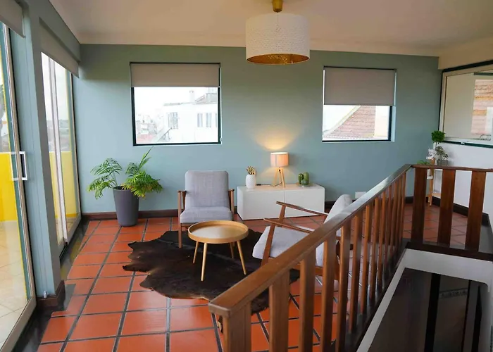 Lake View House _ Montargil