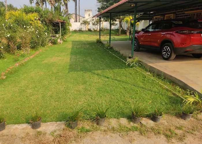 Sivarama Garden Resort Ac 4 Bed Rooms, Swimming Pool 4Bhk Room , Box Cricket, Open Living Hall, Born Fair, Bbq, Kichan With Equipment , Near Beach Road, Vishakhapatnam