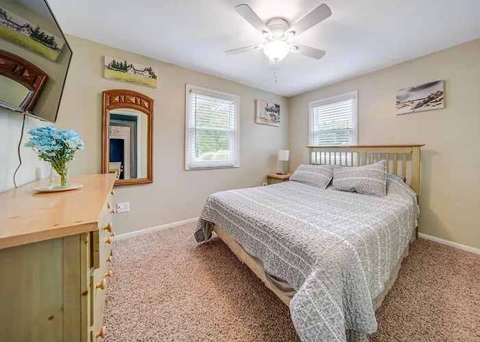 Charming Geneva Vacation Rental ~ 5 Mi To Lake!