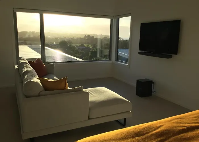 Views On Sapphire - Brand New - Adults Only
